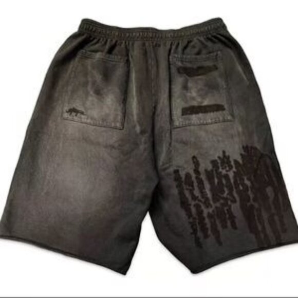 TRAVIS SCOTT UTOPIA TOUR EXCLUSIVE OVERSIZED SHORTS M/L/XL - Picture 2 of 2